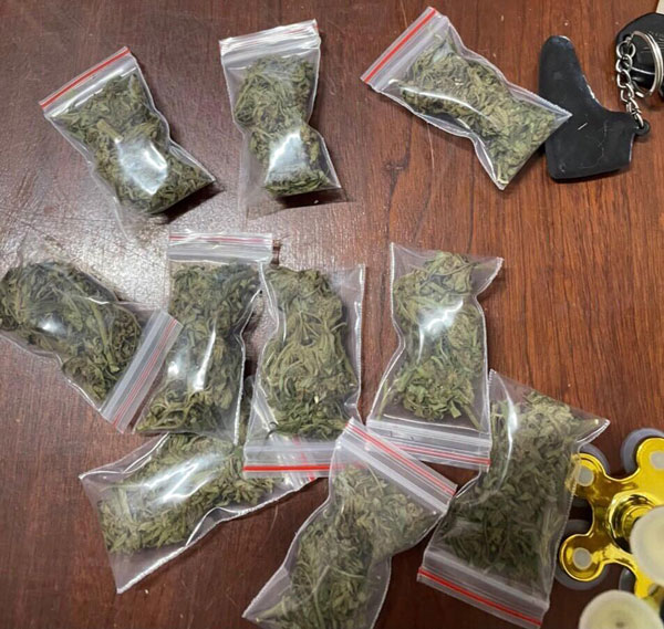 Mua Ma Túy Giá Sỉ: Liên Hệ Ngay Hôm Nay